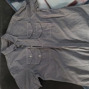Short sleeve button up